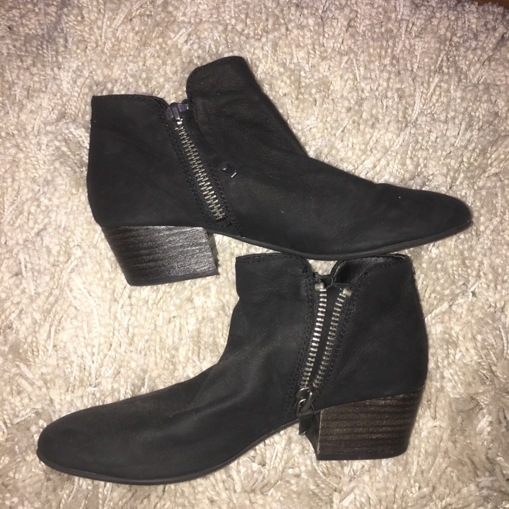 Dolce vita black booties